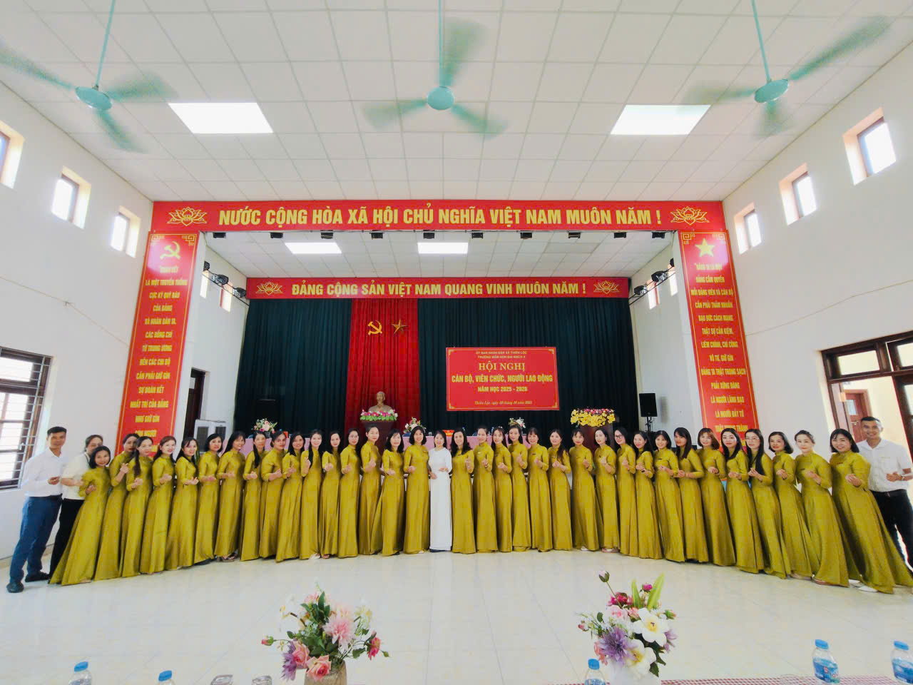 HỘI NGHỊ CÁN BỘ,VIÊN CHỨC, NGƯỜI LAO ĐỘNG NĂM HỌC 2025-2026