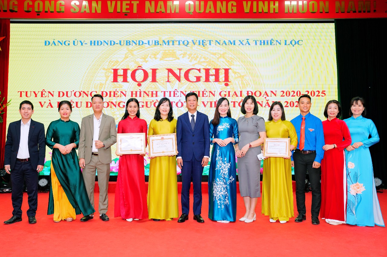 HỘI NGHỊ TUYÊN DƯƠNG ĐIỂN HÌNH TIÊN TIẾN VÀ NGƯỜI TỐT, VIỆC TỐT XÃ THIÊN LỘC NĂM 2025